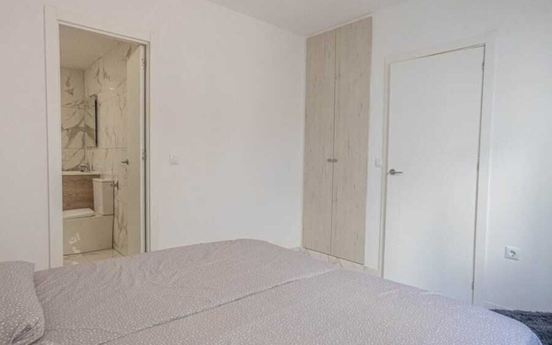 Апартамент 2 комнаты в Ориуэла Коста с бассейном