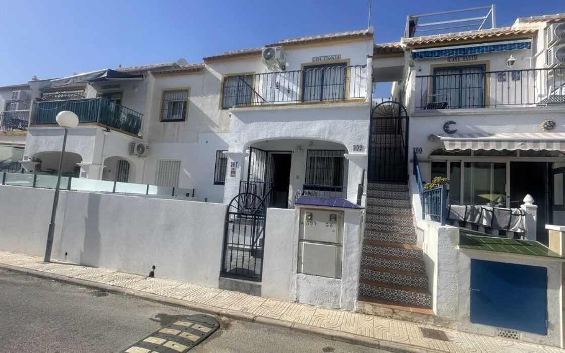 Апартаменты 4 комнаты в Аликанте с общим бассейном