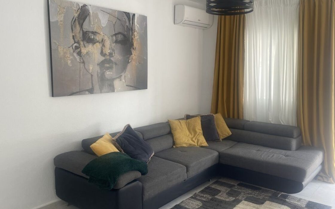 Апартаменты 4 комнаты в Аликанте с общим бассейном