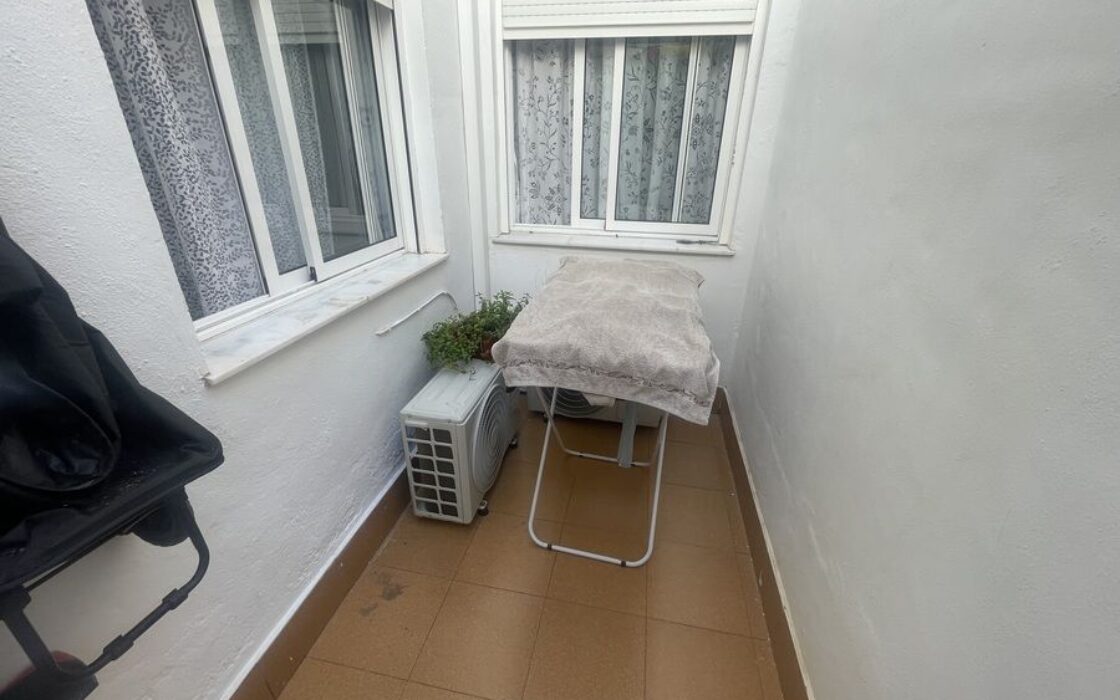 Апартаменты 4 комнаты в Аликанте с общим бассейном