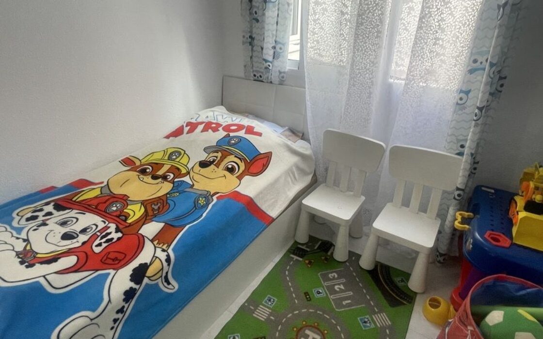 Апартаменты 4 комнаты в Аликанте с общим бассейном