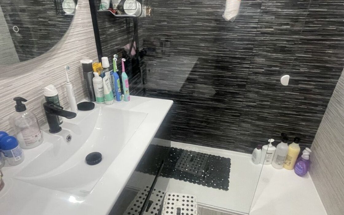 Апартаменты 4 комнаты в Аликанте с общим бассейном