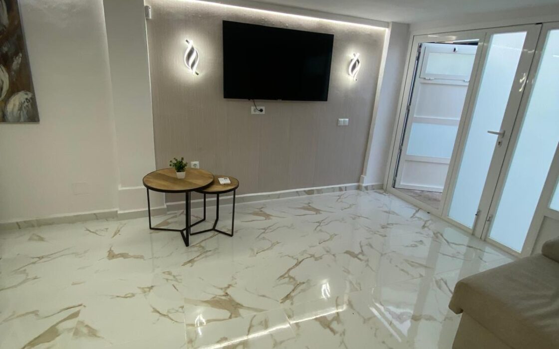 Бунгало в Торревьехе с террасой и видом на море