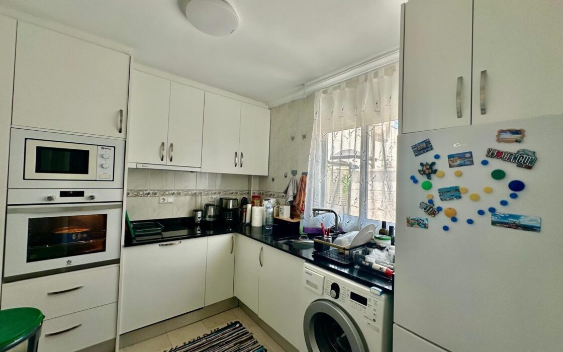 Бунгало в Торревьехе 95 кв.м с бассейном и террасой