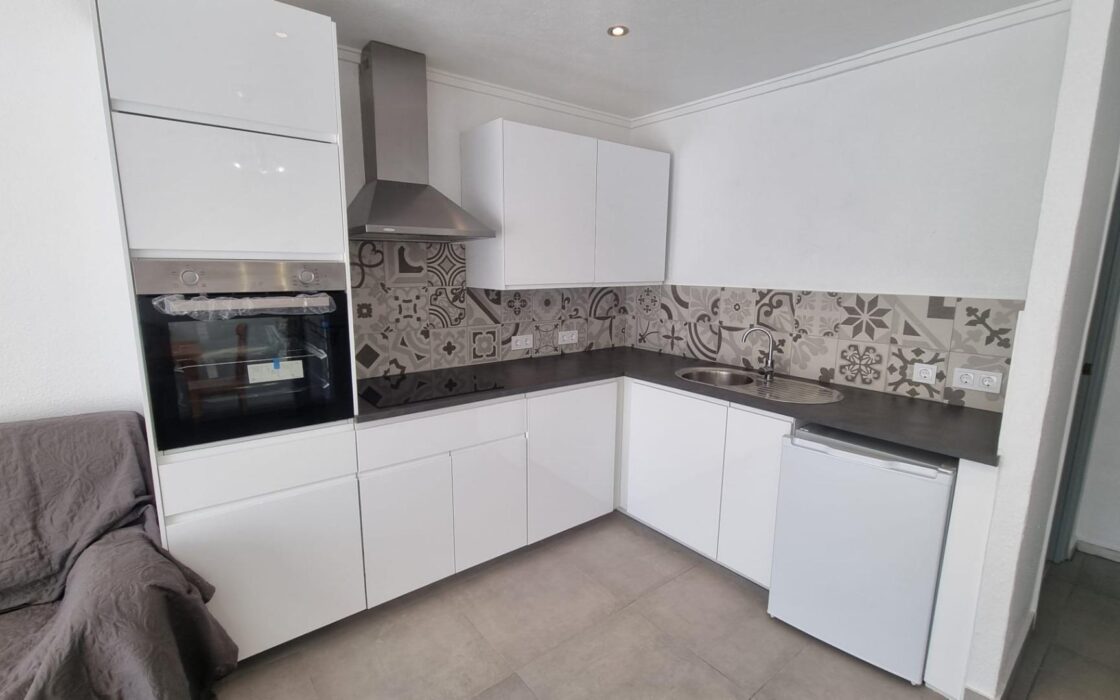 Бунгало 1 комната в Торревьехе 43 кв.м с террасой 16 кв.м