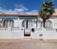 Бунгало 1 комната в Торревьехе 43 кв.м с террасой 16 кв.м