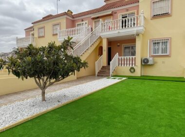 Бунгало 3 спальни в Ориуэла Коста с бассейном 69 кв.м