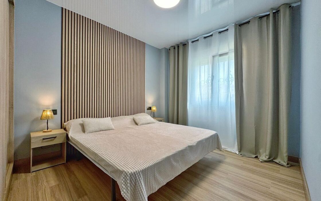 Бунгало 3 спальни в Ориуэла Коста с бассейном 69 кв.м