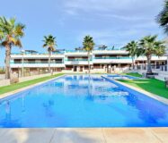 Бунгало 113 кв.м с террасой в Торревьехе у моря