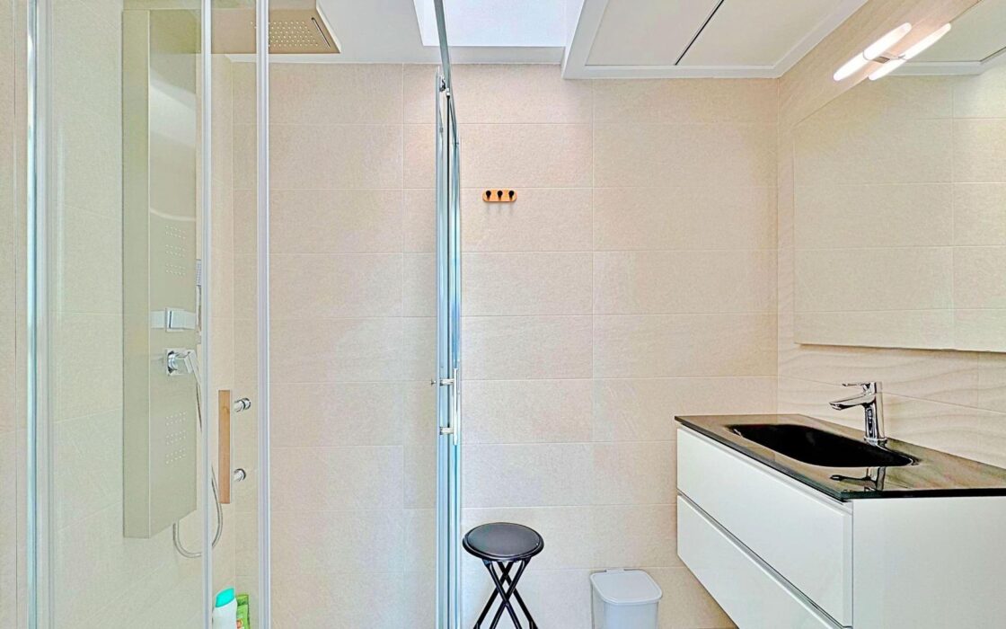 Бунгало 113 кв.м с террасой в Торревьехе у моря