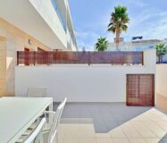 Бунгало 113 кв.м с террасой в Торревьехе у моря