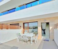 Бунгало 113 кв.м с террасой в Торревьехе у моря