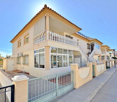 Бунгало 3 комнаты в Ориуэла Коста 650 м до моря