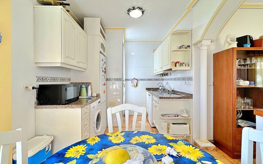 Бунгало 3 комнаты в Ориуэла Коста 650 м до моря