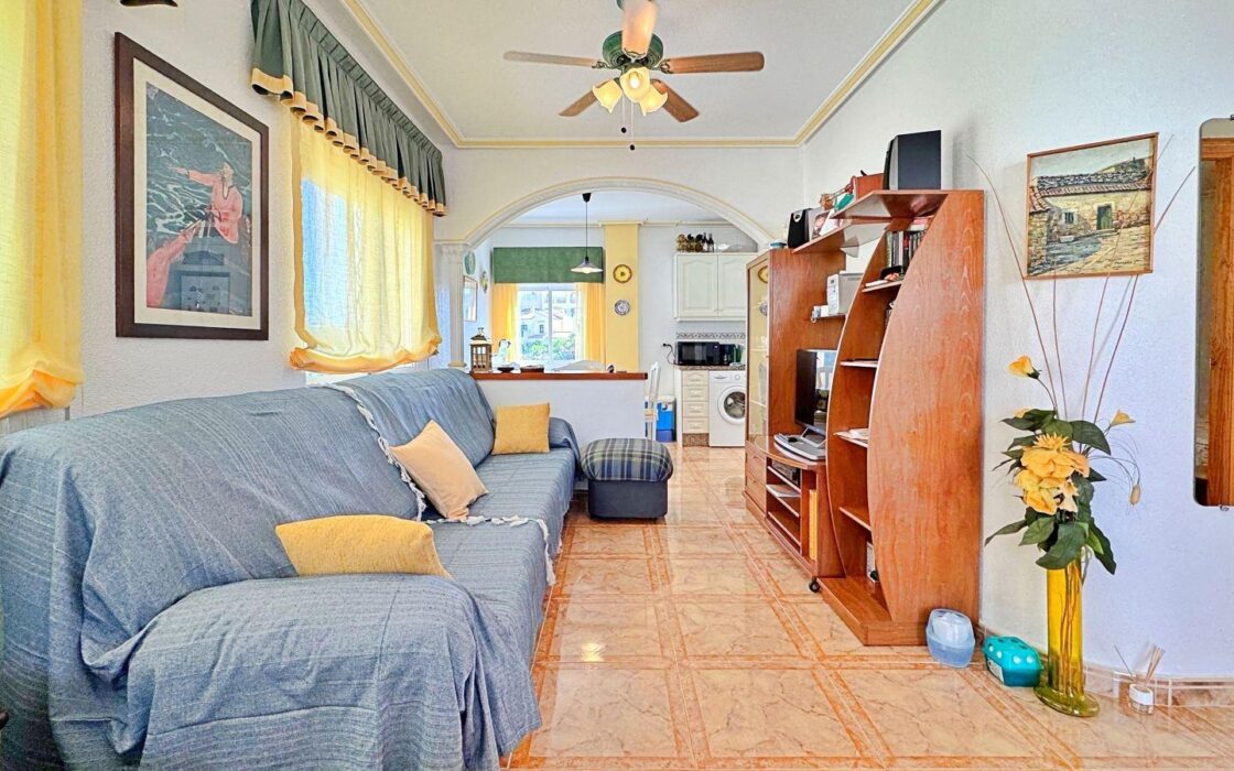 Бунгало 3 комнаты в Ориуэла Коста 650 м до моря