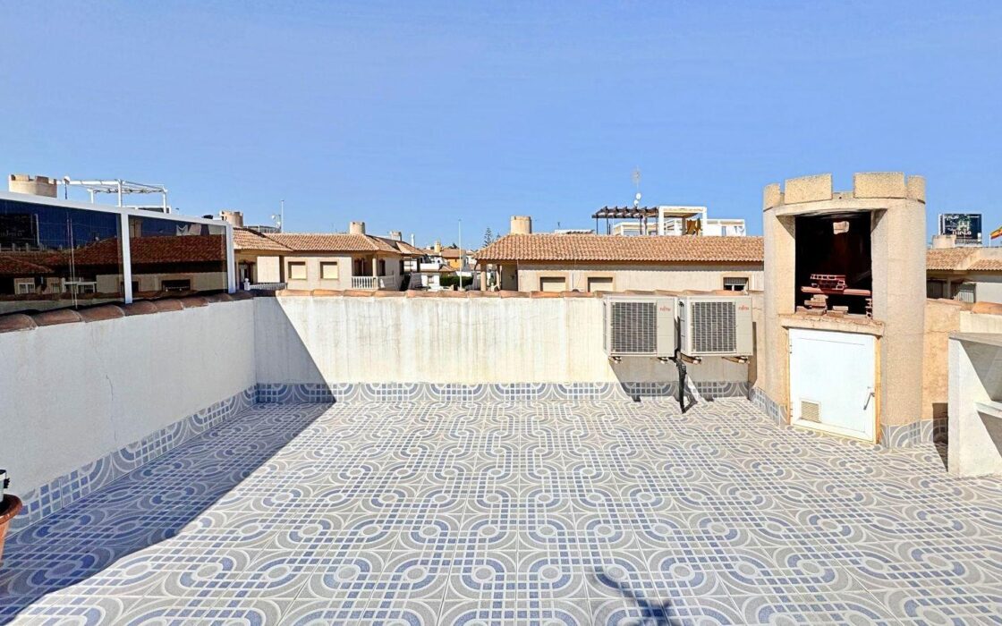 Бунгало 3 комнаты в Ориуэла Коста 650 м до моря