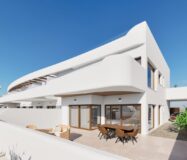 Бунгало в Лос-Алькасаресе у моря, 60 кв.м, терраса