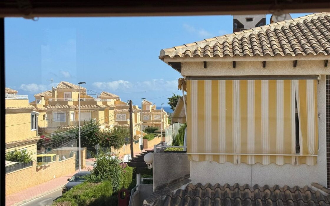 Бунгало в Торревьехе, 55 кв.м, 2 спальни, у моря