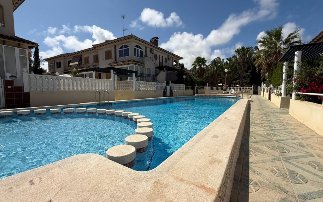 Бунгало в Торревьехе, 55 кв.м, 2 спальни, у моря