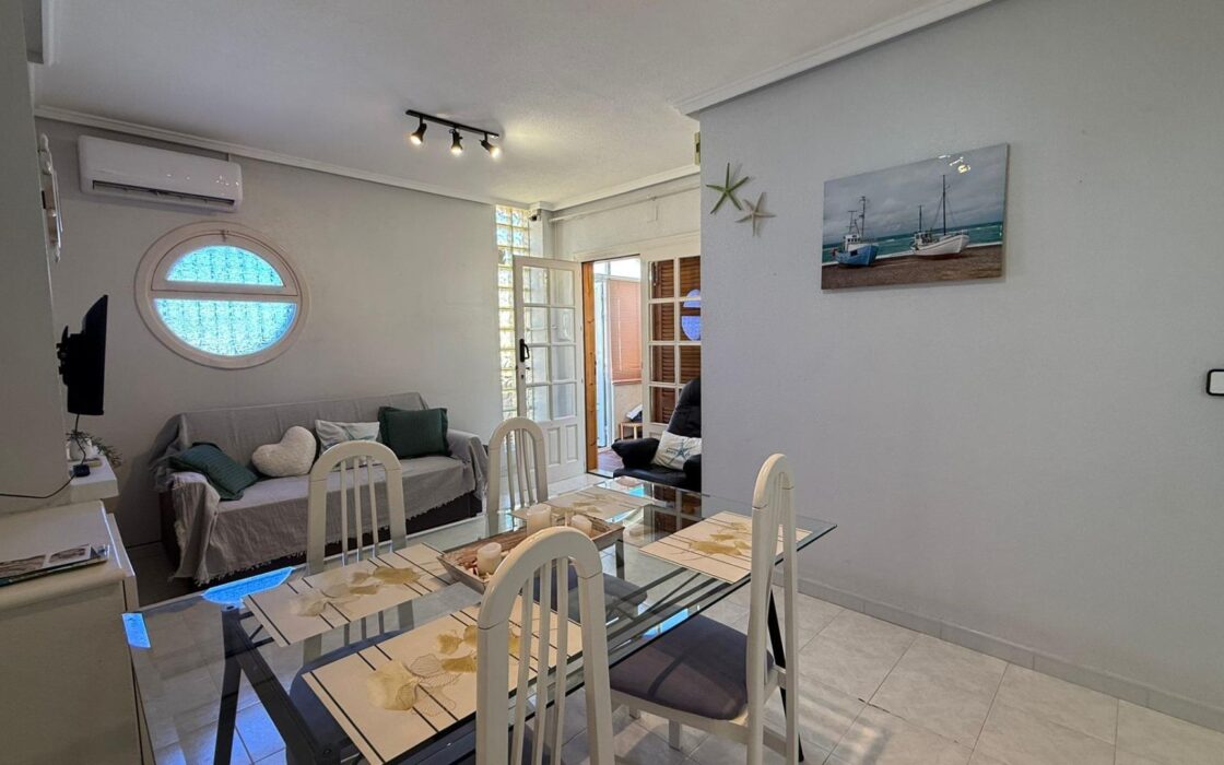 Бунгало в Торревьехе, 55 кв.м, 2 спальни, у моря