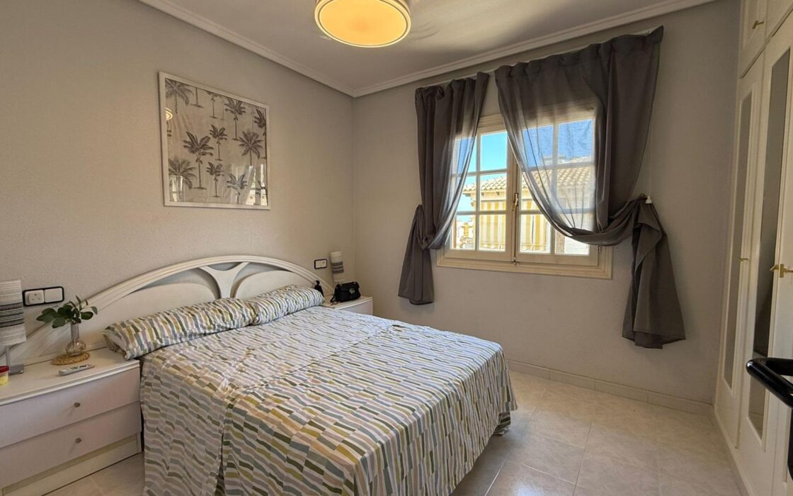 Бунгало в Торревьехе, 55 кв.м, 2 спальни, у моря