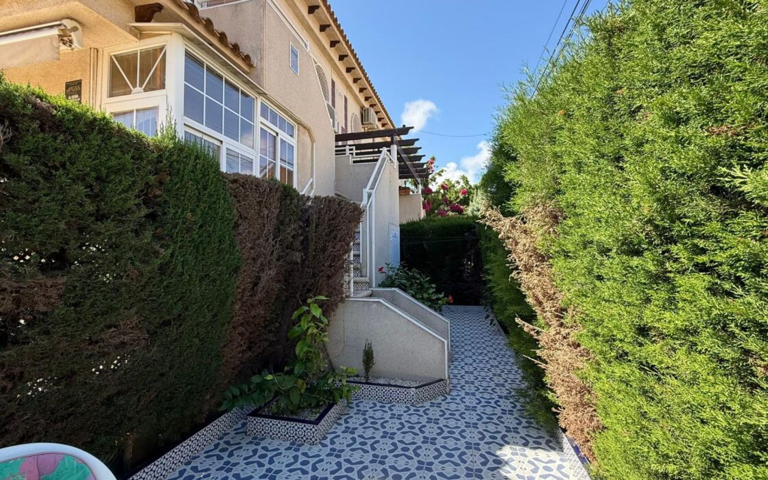 Бунгало в Торревьехе, 55 кв.м, 2 спальни, у моря