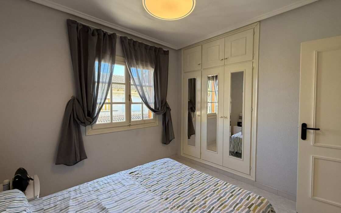 Бунгало в Торревьехе, 55 кв.м, 2 спальни, у моря