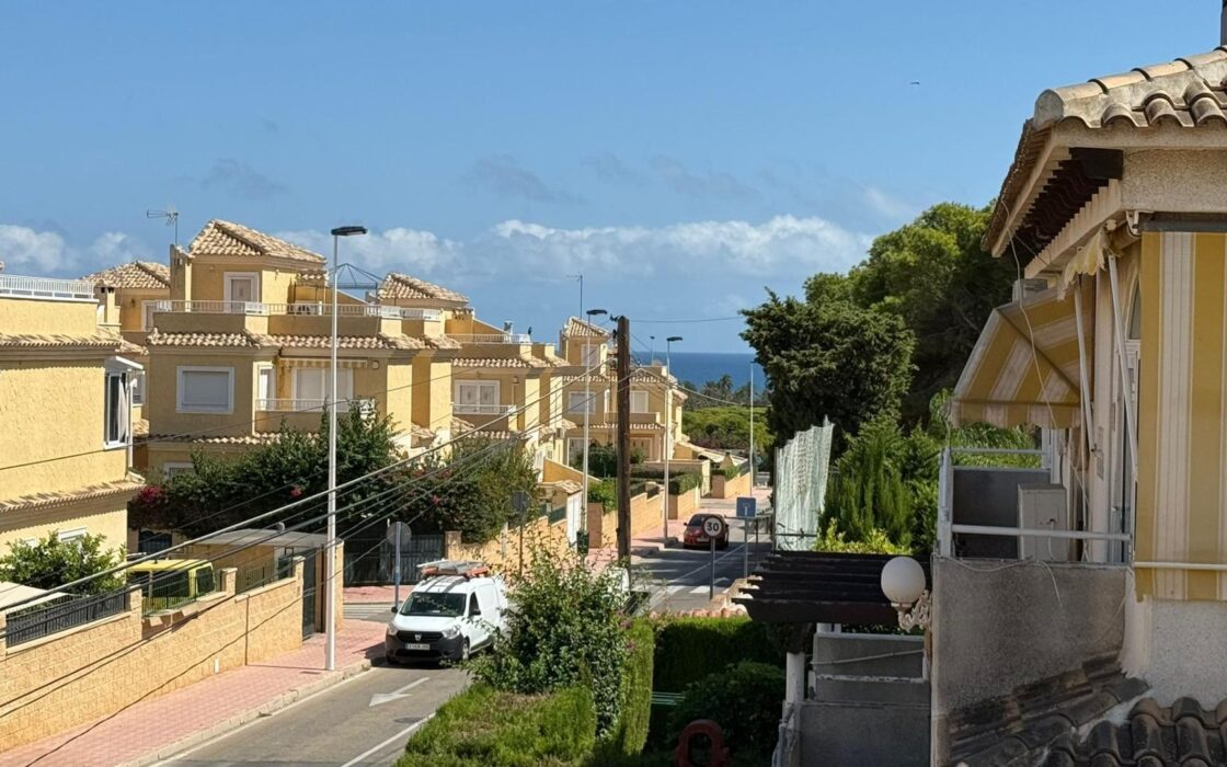 Бунгало в Торревьехе, 55 кв.м, 2 спальни, у моря