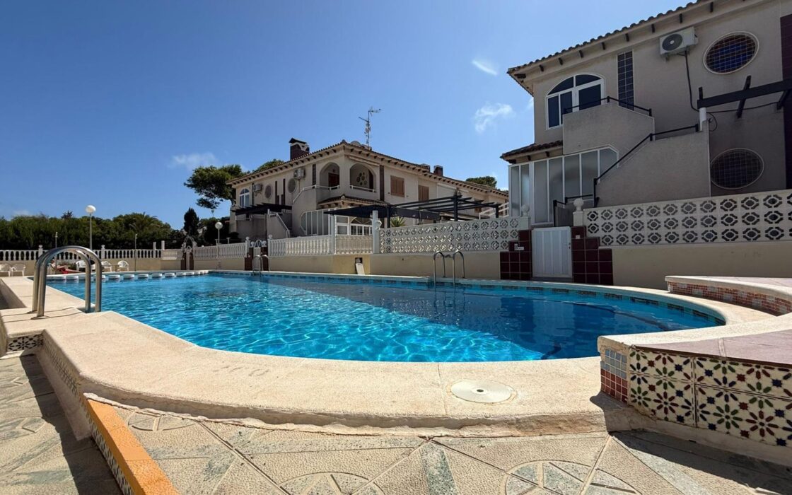 Бунгало в Торревьехе, 55 кв.м, 2 спальни, у моря