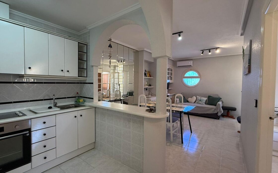 Бунгало в Торревьехе, 55 кв.м, 2 спальни, у моря