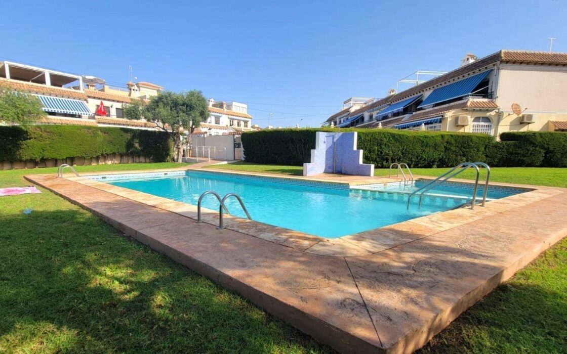 Бунгало с террасой в Лос-Фруталес у моря 54 кв.м