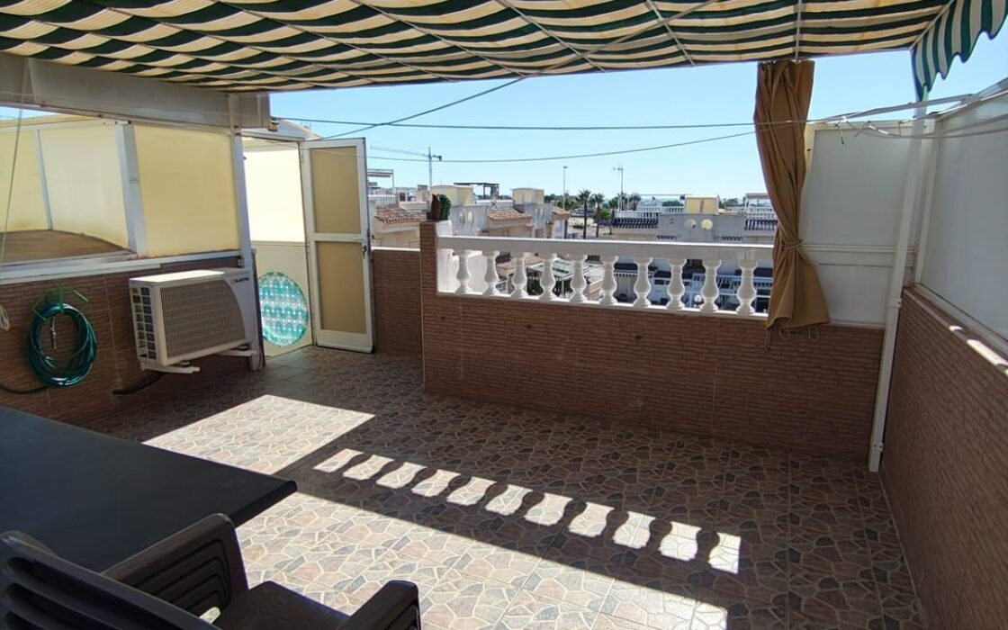 Бунгало в Торревьехе 3 комнаты с бассейном и зонами отдыха