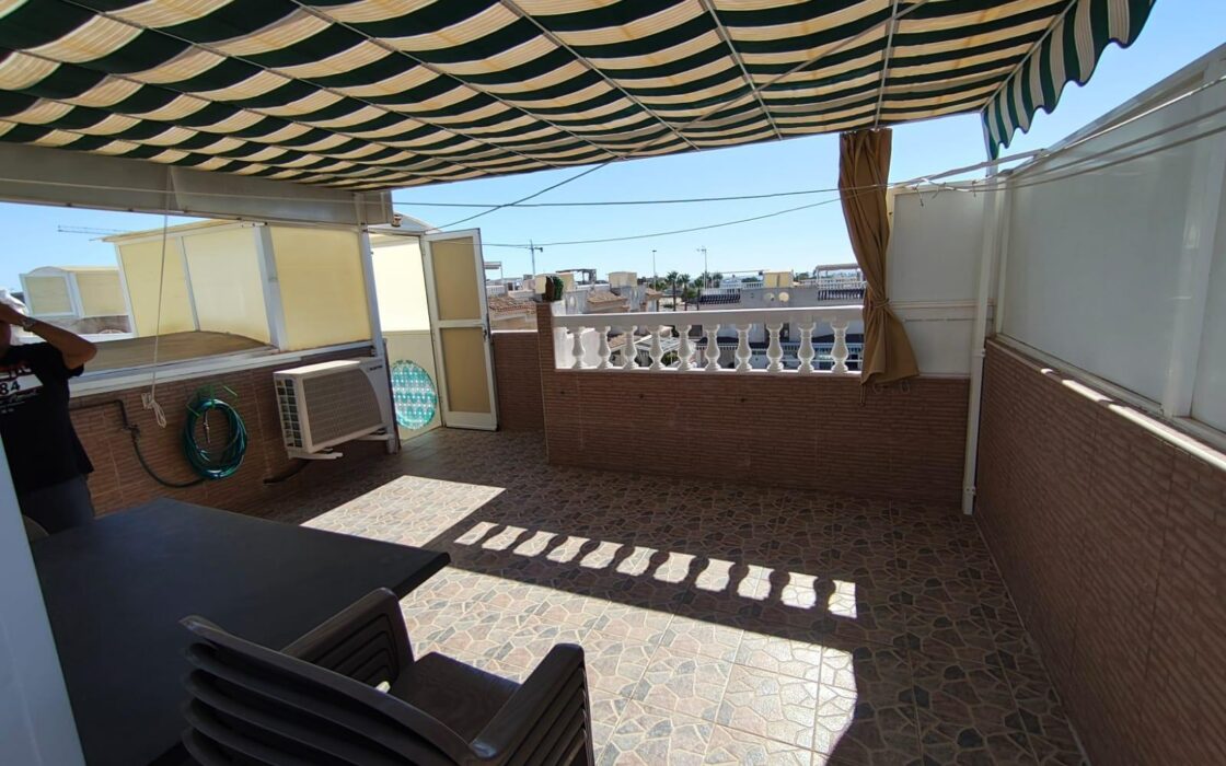 Бунгало в Торревьехе 3 комнаты с бассейном и зонами отдыха