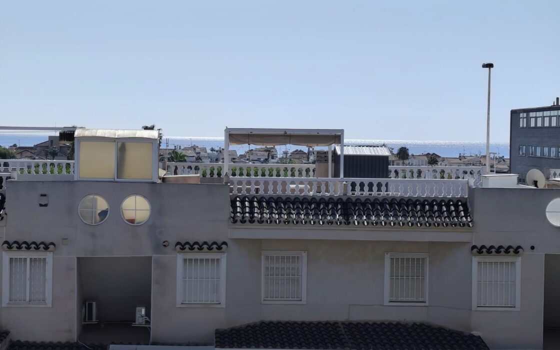 Бунгало в Торревьехе 3 комнаты с бассейном и зонами отдыха