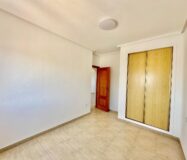 Бунгало на верхнем этаже в Орихуэла Коста у моря 68 кв.м