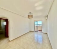 Бунгало на верхнем этаже в Орихуэла Коста у моря 68 кв.м