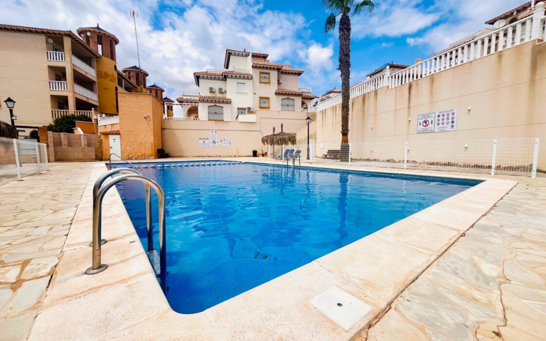 Бунгало 73 кв.м в Ориуэла Коста рядом с морем