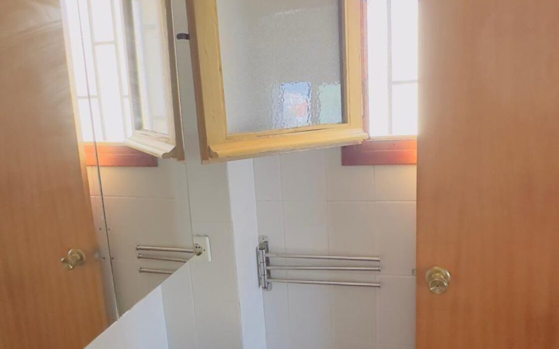 Бунгало в Торревьехе 86 кв.м, 300 м до моря, с балконом