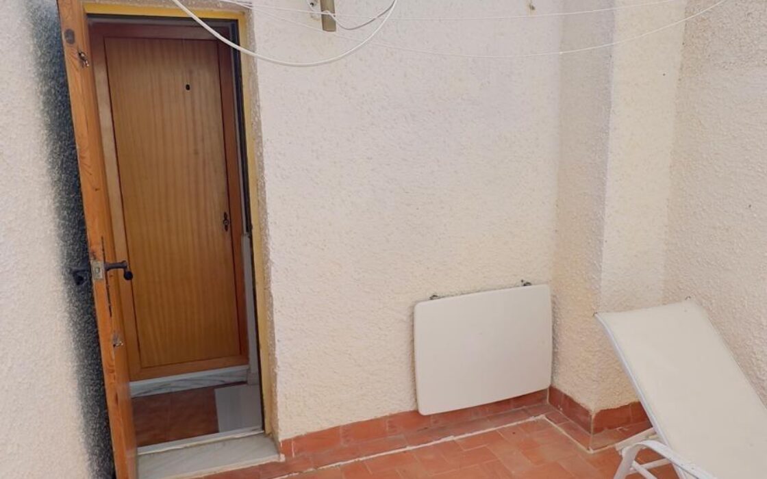 Бунгало в Торревьехе 86 кв.м, 300 м до моря, с балконом