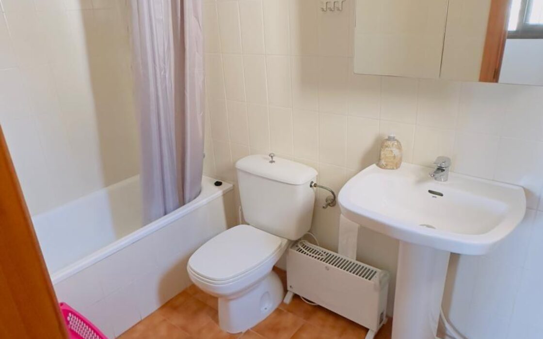 Бунгало в Торревьехе 86 кв.м, 300 м до моря, с балконом