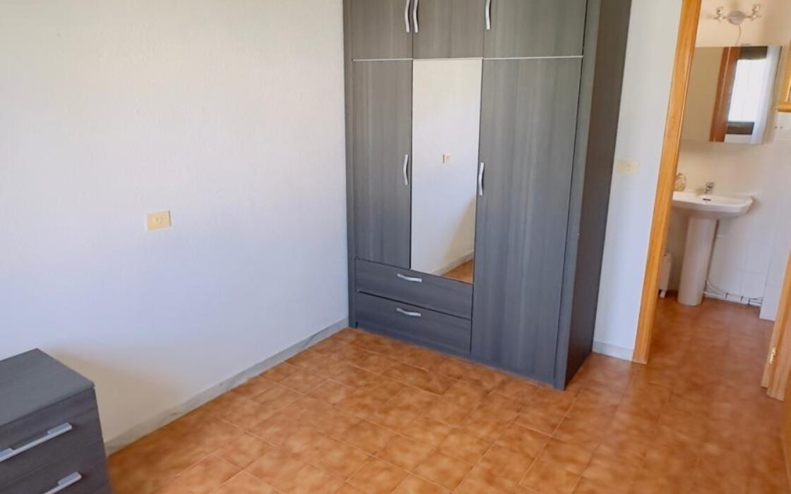 Бунгало в Торревьехе 86 кв.м, 300 м до моря, с балконом