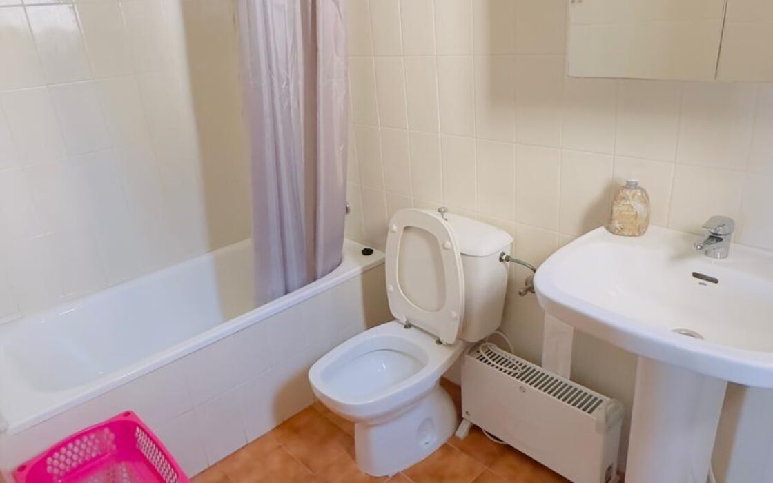 Бунгало в Торревьехе 86 кв.м, 300 м до моря, с балконом