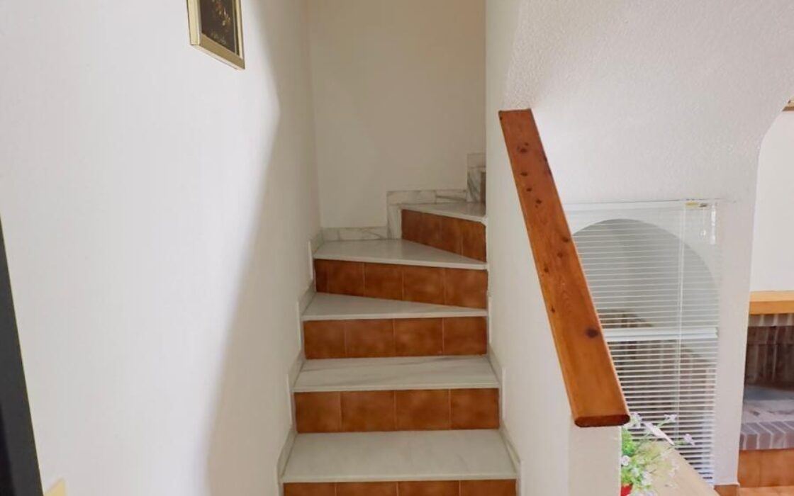 Бунгало в Торревьехе 86 кв.м, 300 м до моря, с балконом