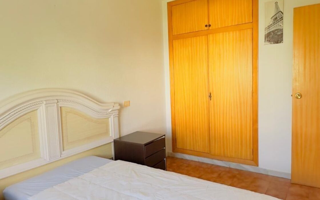 Бунгало в Торревьехе 86 кв.м, 300 м до моря, с балконом