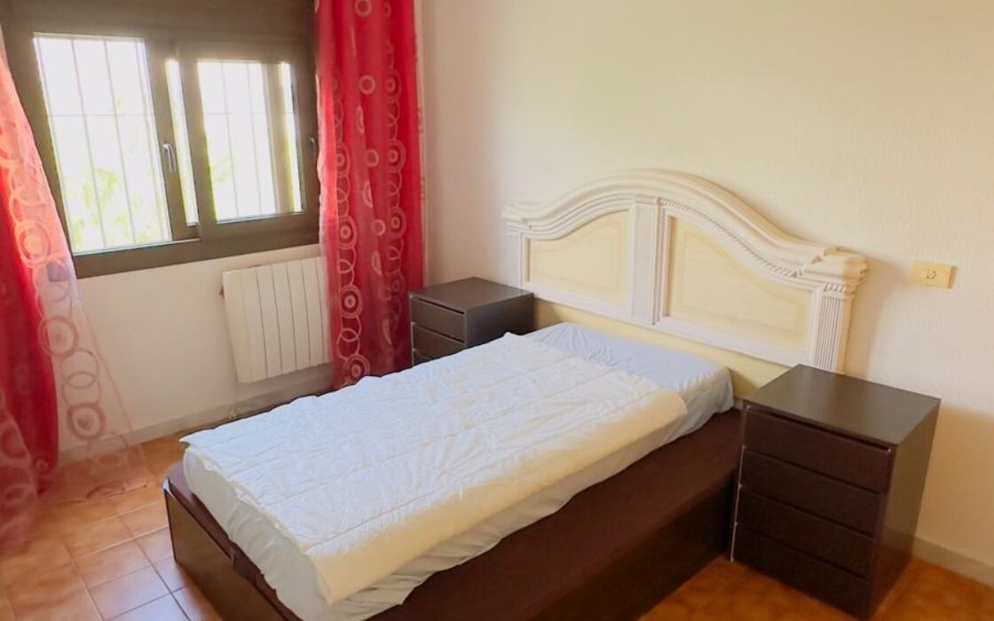 Бунгало в Торревьехе 86 кв.м, 300 м до моря, с балконом