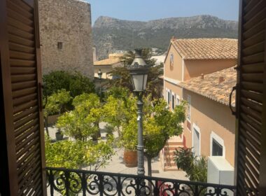 Бунгало 258 кв.м в историческом центре Кальпы с террасами