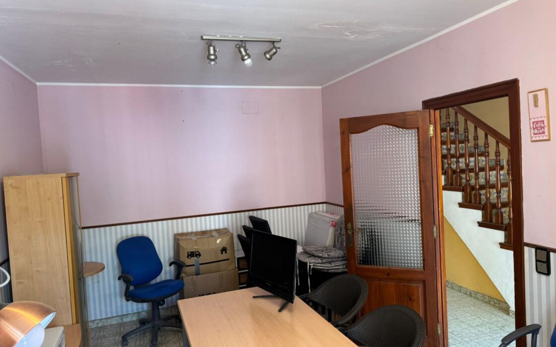 Бунгало 258 кв.м в историческом центре Кальпы с террасами