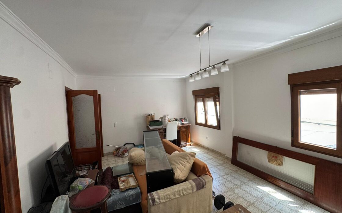 Бунгало 258 кв.м в историческом центре Кальпы с террасами