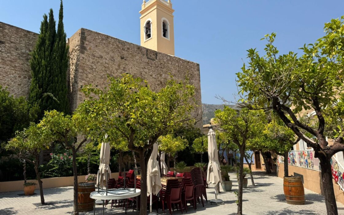 Бунгало 258 кв.м в историческом центре Кальпы с террасами