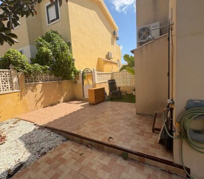 Бунгало в San Miguel de Salinas с бассейном 45 кв.м